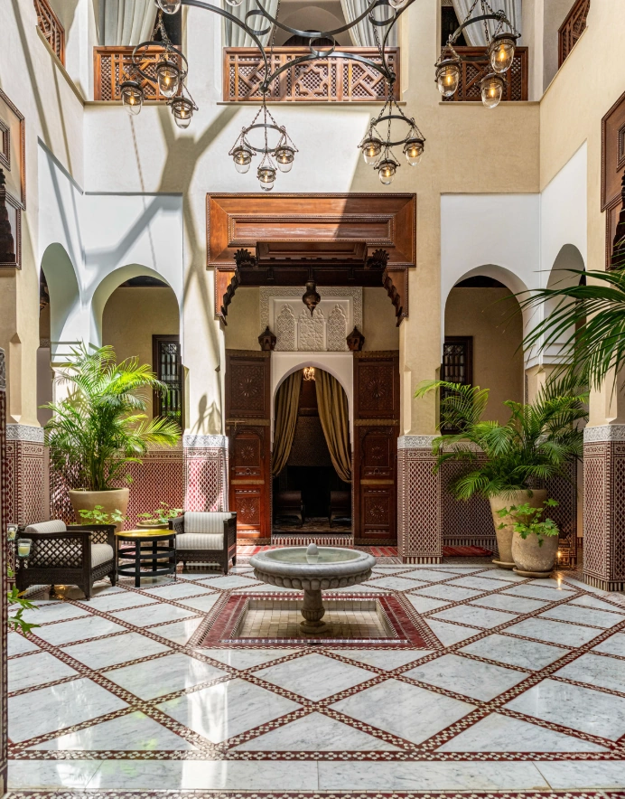 Patio et fontaine d’un riad marocain